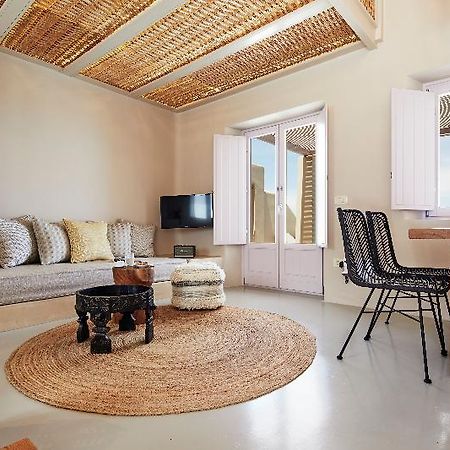 North Santorini A Luxury Spa Hotel 피르고스 외부 사진