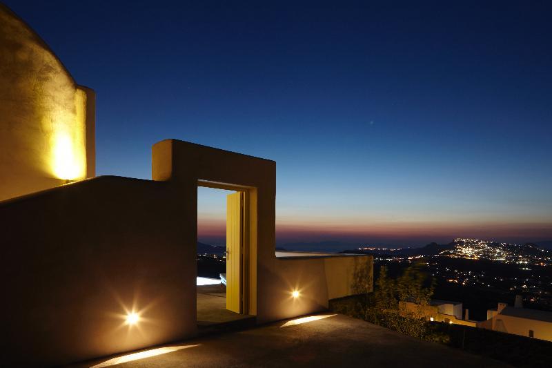 North Santorini A Luxury Spa Hotel 피르고스 외부 사진
