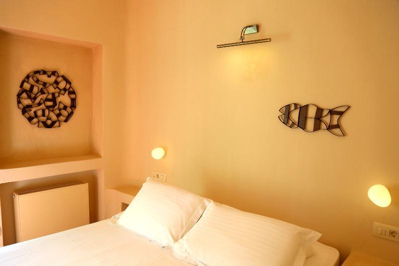 North Santorini A Luxury Spa Hotel 피르고스 외부 사진