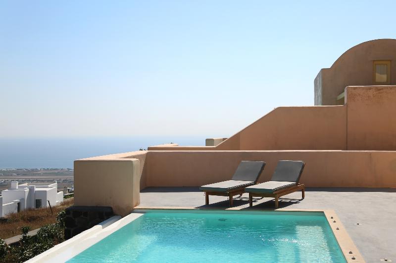 North Santorini A Luxury Spa Hotel 피르고스 외부 사진